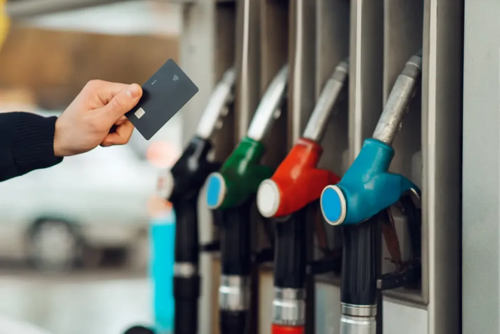 Cena paliwa w hurcie - sprawdź co wpływa na koszty zakupu 1 Cena paliwa w hurcie sprawdz co wplywa na koszty zakupu